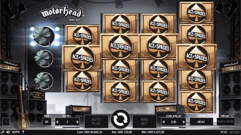 I am playing Motorhead Slot Machine screen view
