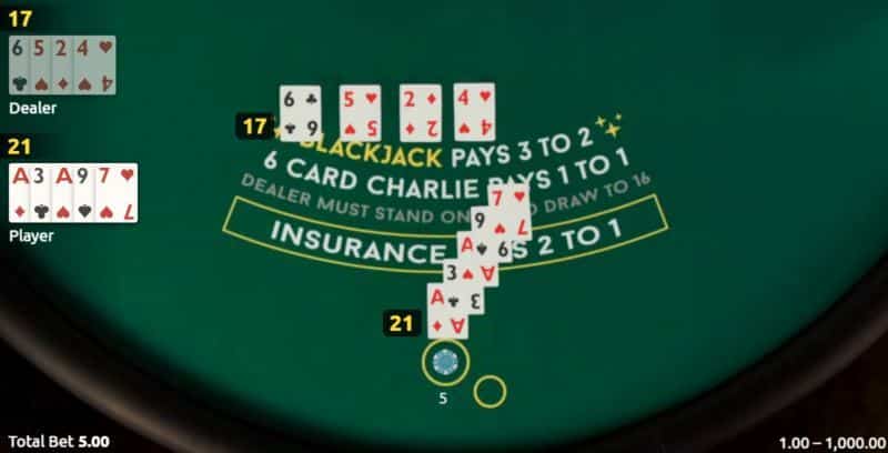 Capture d'écran d'une table de blackjack en ligne moderne
